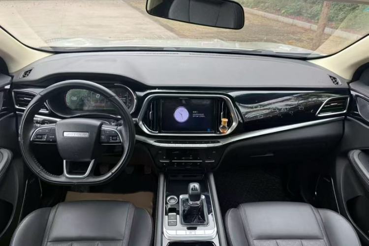 Used JETOUR X90 2019 1.5T Manual Smart Enjoyment Version 6 Seats China VI Standard Interior 3