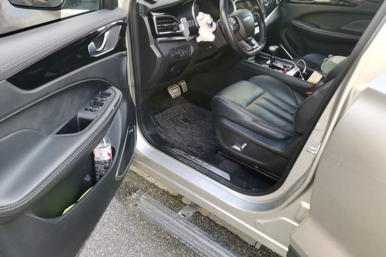 Used JETOUR X90 2019 1.5T Automatic Smart Enjoyment 6-Seater Emission Standard China V Interior 3