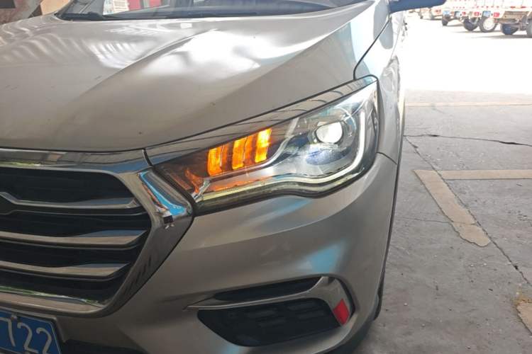 Used JETOUR X90 2019 1.5T Automatic Smart Enjoyment 6-Seater Emission Standard China V Left Front Headlight
