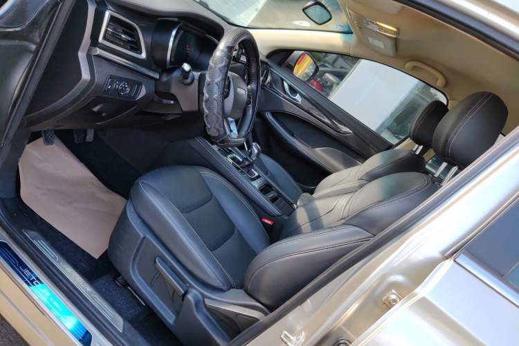 Used JETOUR X90 2019 1.5T Manual Enjoyment Model 6 Seats China V Emission Standard Left Front Seat
