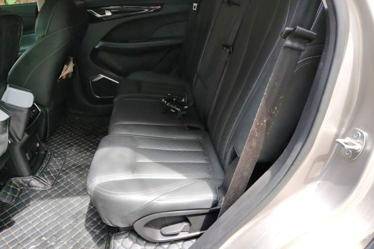Used JETOUR X90 2019 1.5T Manual Smart Enjoyment Version 5 Seats China VI Standard Left Rear Seat