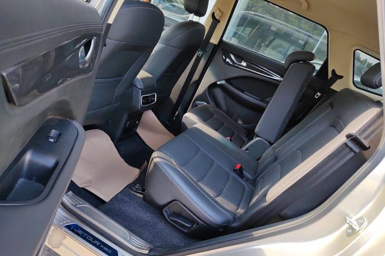 Used JETOUR X90 2019 1.5T Manual Enjoyment Model 6 Seats China V Emission Standard Left Rear Seat
