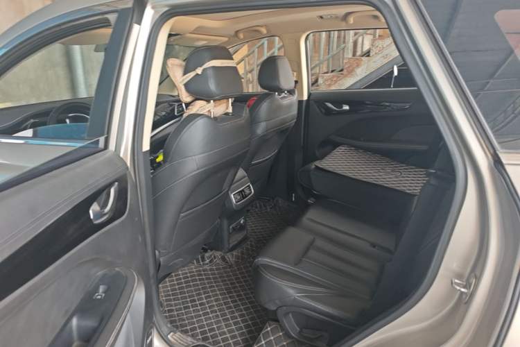 Used JETOUR X90 2019 1.5T Automatic Smart Enjoyment 6-Seater Emission Standard China V Left Rear Seat