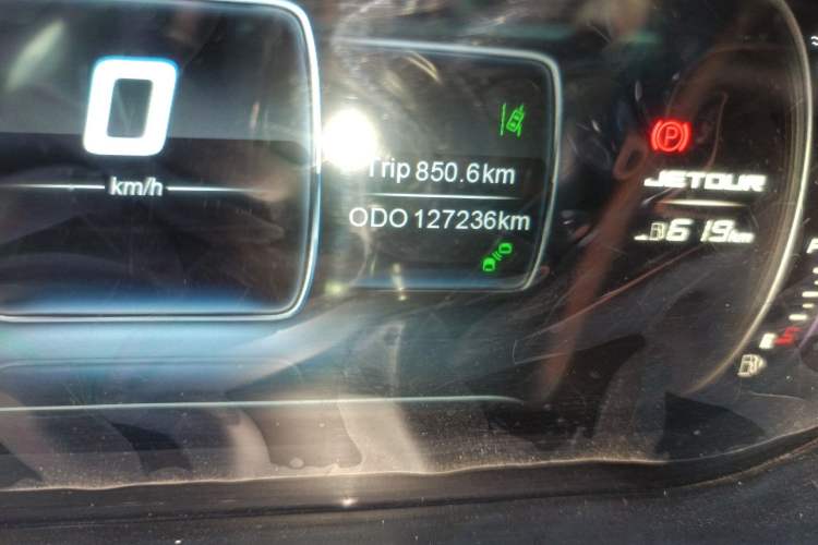 Used JETOUR X90 2019 1.5T Manual Smart Enjoyment Model 6 Seats China V Emission Standard Odometer Close Up