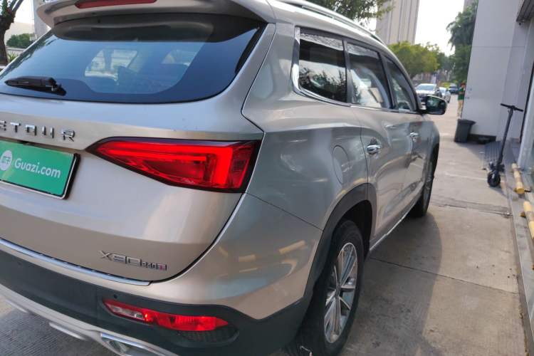 Used JETOUR X90 2019 1.5T Manual Enjoyment Model 6 Seats China V Emission Standard Rear Right 45 Deg