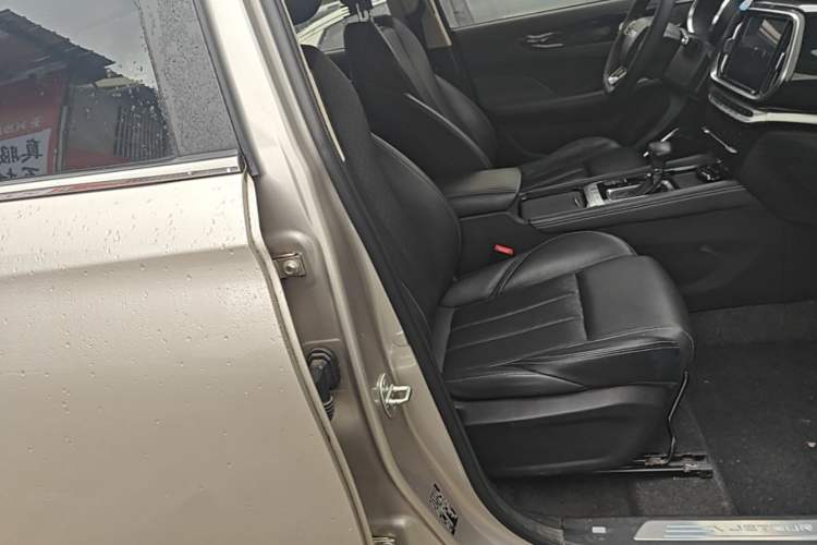 Used JETOUR X90 2019 1.5T Automatic Luxury 7-Seater China V Standard Right Front Seat