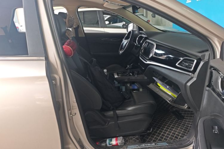Used JETOUR X90 2019 1.5T Automatic Smart Enjoyment 6-Seater Emission Standard China V Right Front Seat