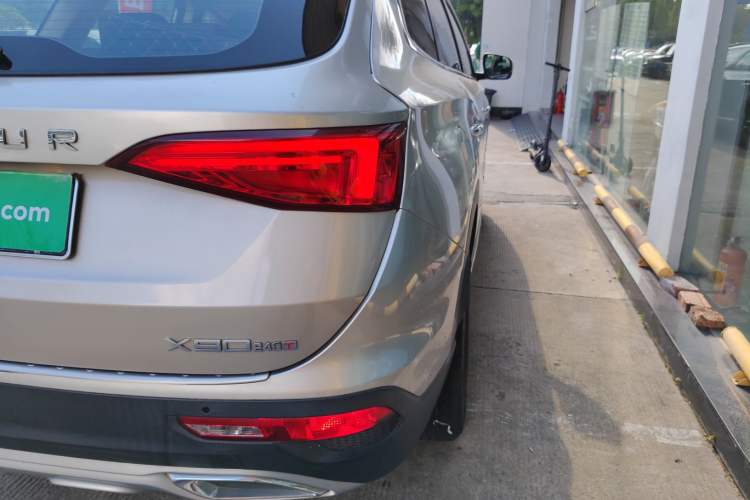 Used JETOUR X90 2019 1.5T Manual Enjoyment Model 6 Seats China V Emission Standard Right Rear Taillight
