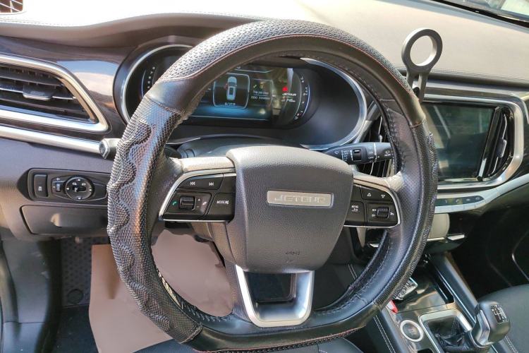 Used JETOUR X90 2019 1.5T Manual Enjoyment Model 6 Seats China V Emission Standard Steering Wheel