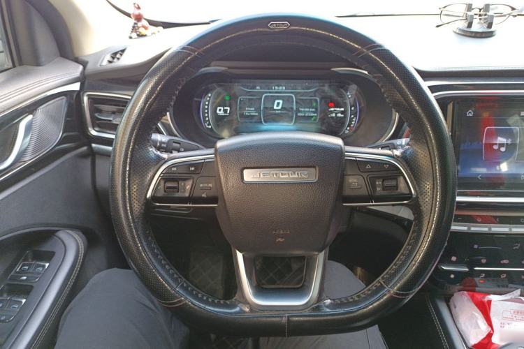 Used JETOUR X90 2019 1.5T Manual Smart Enjoyment Model 6 Seats China V Emission Standard Steering Wheel