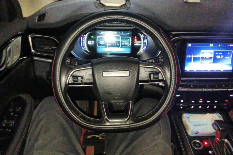 Used JETOUR X90 2019 1.6T DCT Luxury Touring Edition 5 Seats China VI Standard Steering Wheel