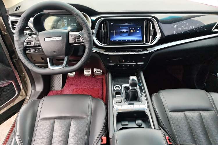 Used JETOUR X90 2019 1.5T Manual Smart Enjoyment Version 5 Seats China VI Standard Center Console