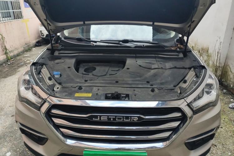 Used JETOUR X90 2019 1.5T Automatic Luxury 7-Seater China V Standard Engine Bay