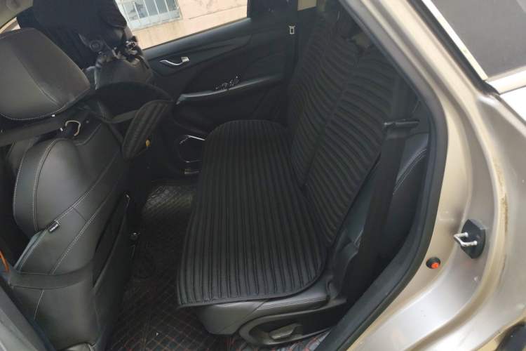 Used JETOUR X90 2019 1.5T Automatic Luxury 7-Seater China V Standard Left Rear Seat