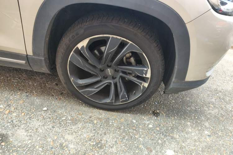 Used JETOUR X90 2019 1.5T Automatic Luxury 7-Seater China V Standard Right Front Wheel Hub