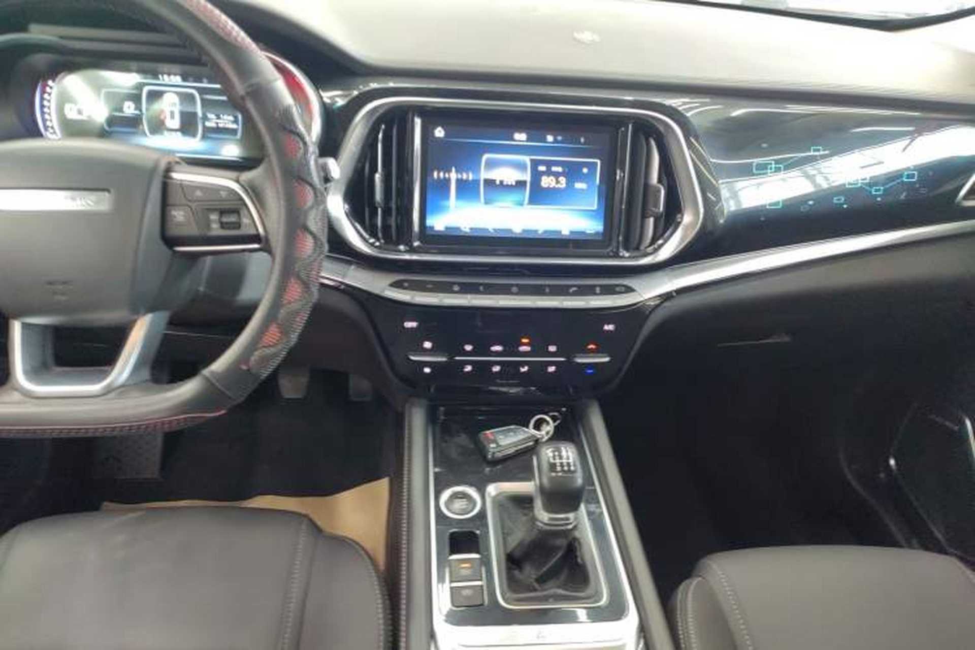 Used JETOUR X90 2019 1.5T Manual Smart Enjoyment Version 5 Seats China V Standard Audio And AC Panel