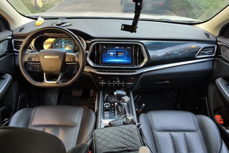 Used JETOUR X90 2019 1.5T Automatic Smart Enjoyment 6-Seater Emission Standard China V Center Console