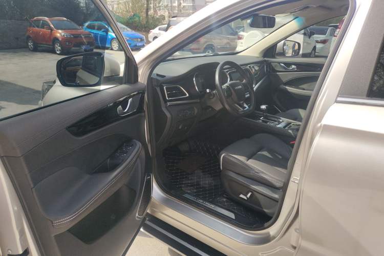 Used JETOUR X90 2019 1.5T Automatic Smart Enjoyment 6-Seater Emission Standard China V Driver Seat
