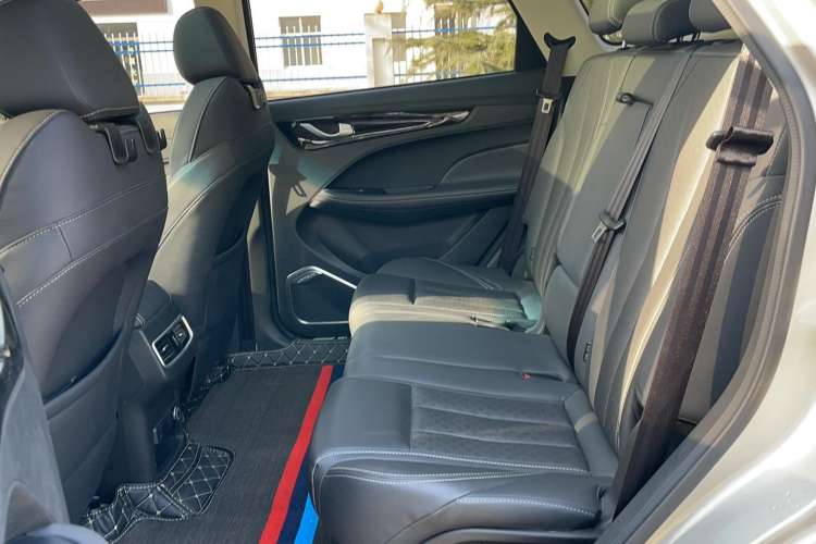 Used JETOUR X90 2019 1.6T DCT Luxury Touring Edition 5 Seats China VI Standard Left Rear Seat
