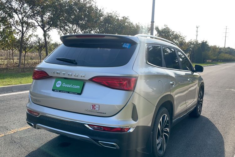Used JETOUR X90 2019 1.6T DCT Luxury Touring Edition 5 Seats China VI Standard Rear Right 45 Deg