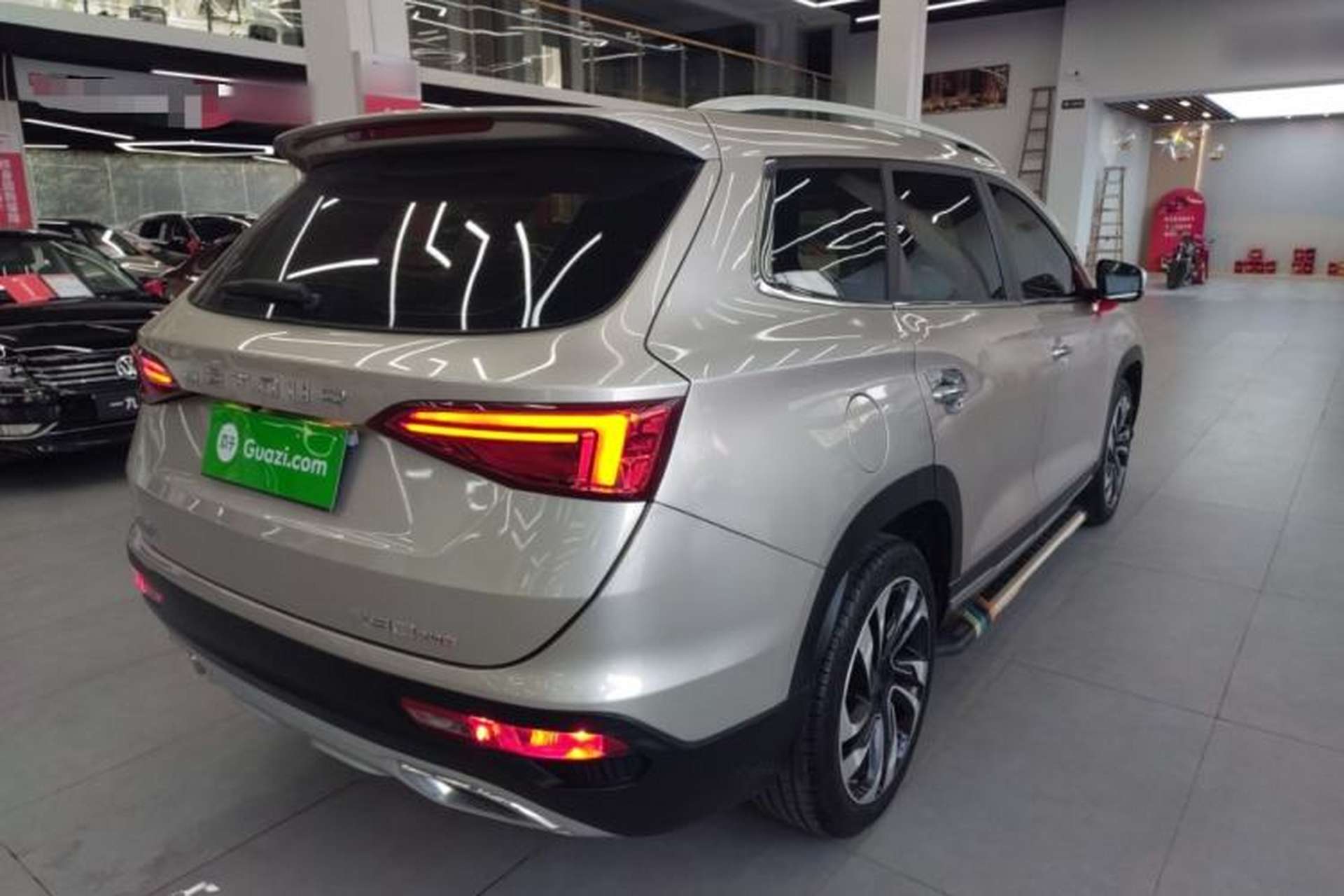 Used JETOUR X90 2019 1.5T Manual Smart Enjoyment Version 5 Seats China V Standard Rear Right 45 Deg