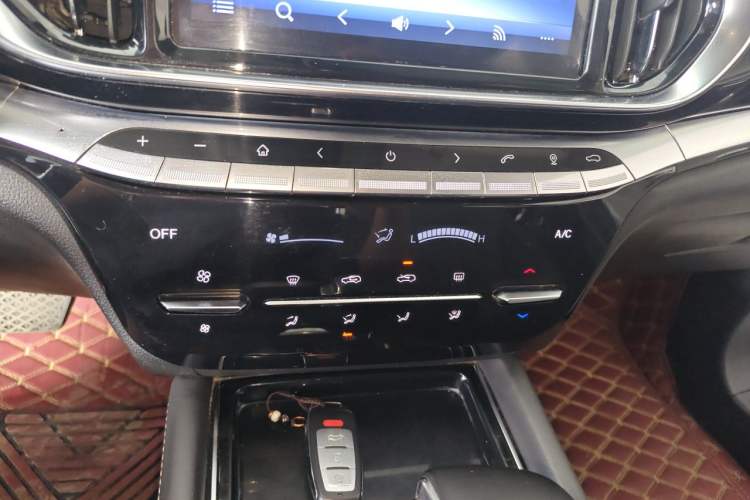 Used JETOUR X90 2019 1.5T DCT Smart Enjoyment Model 6 Seats China VI Standard Audio And AC Panel