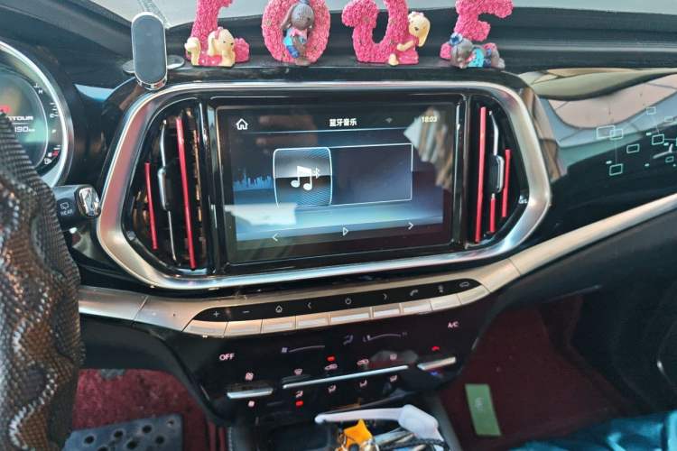 Used JETOUR X90 2019 1.5T Manual Smart Enjoyment Model 6 Seats China V Emission Standard Audio And AC Panel