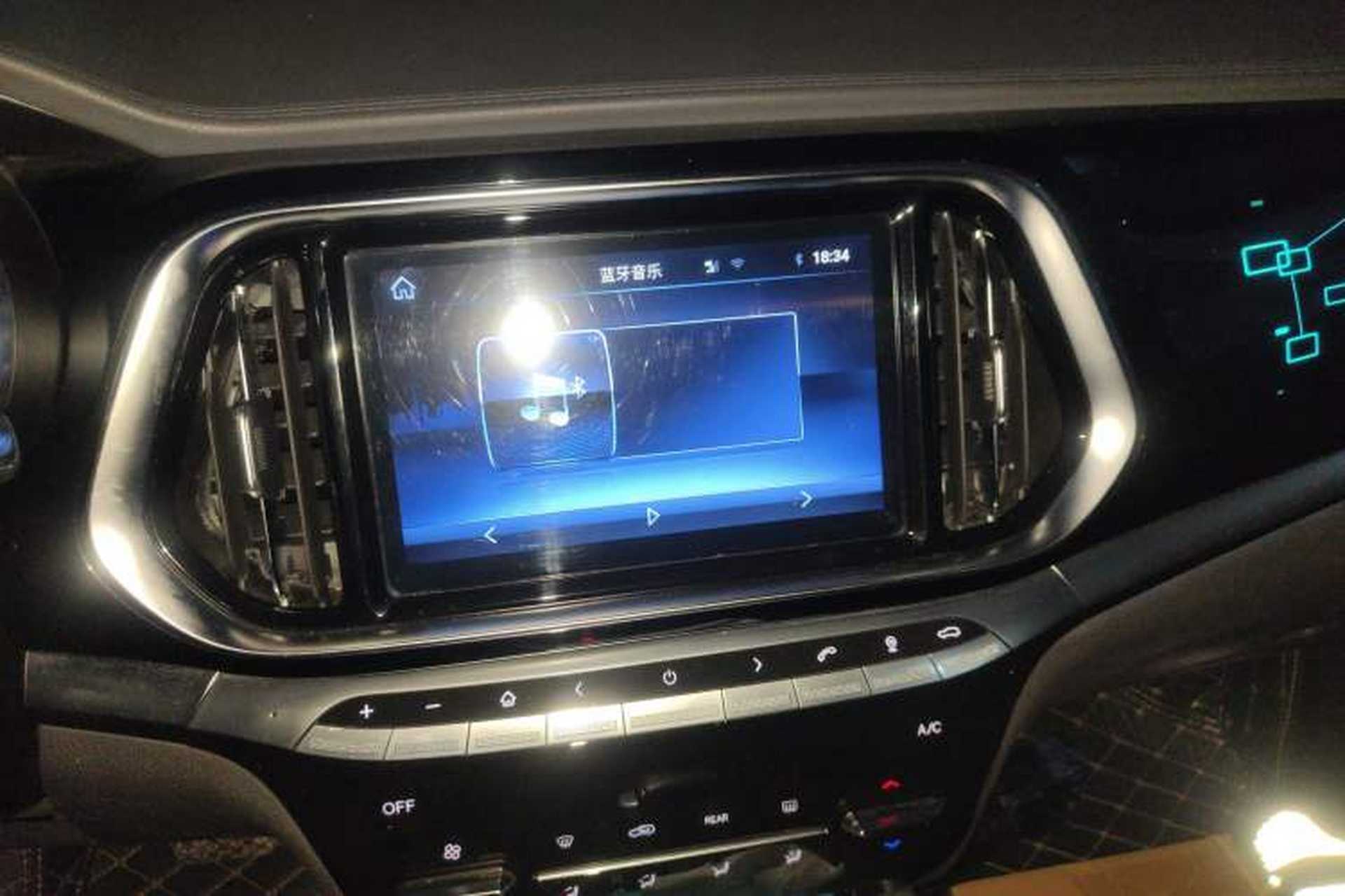 Used JETOUR X90 2019 1.6T DCT Zhaolü Edition 6 Seats China VI Standard Audio And AC Panel