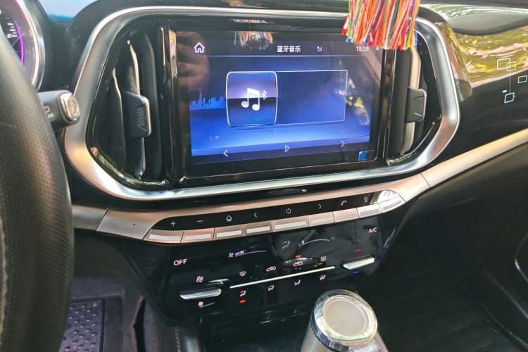 Used JETOUR X90 2019 1.5T Manual Smart Enjoyment Version 6 Seats China VI Standard Audio And AC Panel