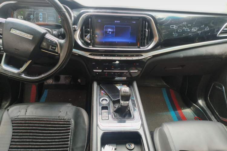 Used JETOUR X90 2019 1.5T Manual Smart Enjoyment Version 5 Seats China VI Standard Audio And AC Panel