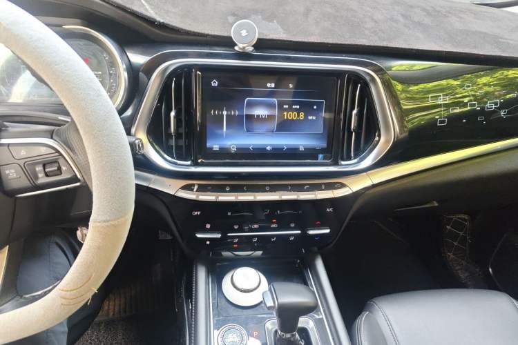 Used JETOUR X90 2019 1.5T Automatic Smart Enjoyment 6-Seater Emission Standard China V Audio And AC Panel