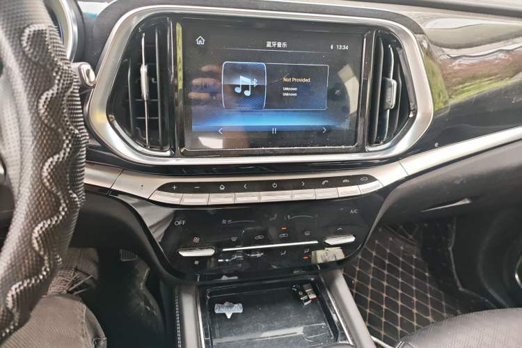 Used JETOUR X90 2019 1.5T Manual Enjoyment Version 5 Seats China V Emission Standard Audio And AC Panel
