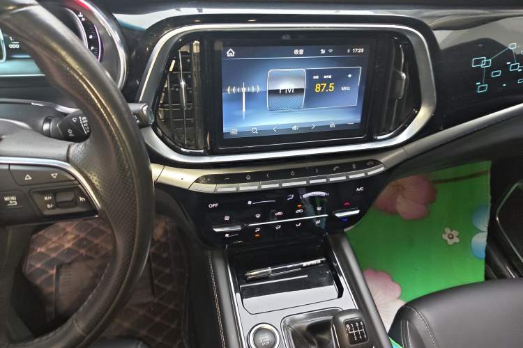Used JETOUR X90 2019 1.5T Manual Smart Enjoyment Model 6 Seats China V Emission Standard Audio And AC Panel