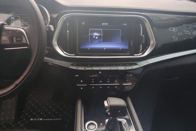 Used JETOUR X90 2019 1.6T DCT Smart Travel Edition 6 Seats China VI Standard Audio And AC Panel
