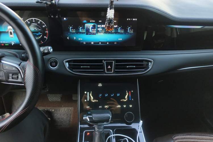 Used JETOUR X90 2019 1.5T Automatic Enjoyment Model 6 Seats Emission Standard China V Audio And AC Panel