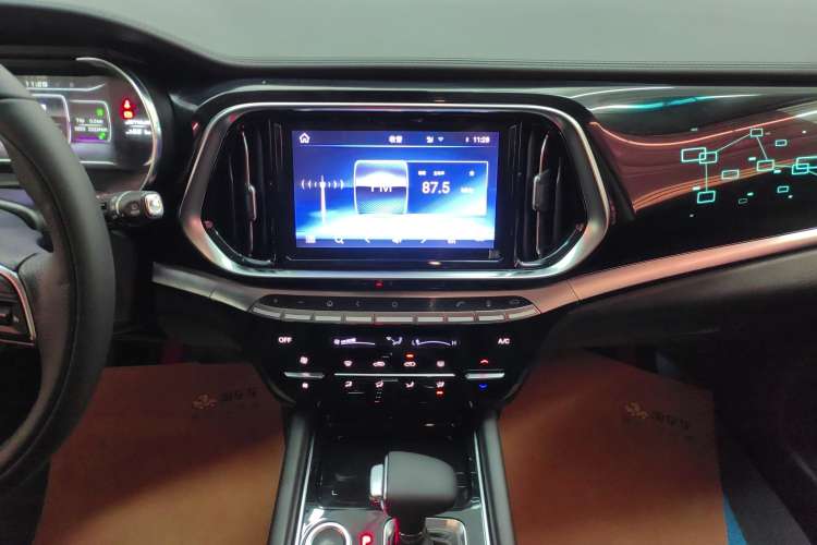 Used JETOUR X90 2019 1.6T DCT Zhaolü Edition 7 Seats China VI Standard Audio And AC Panel