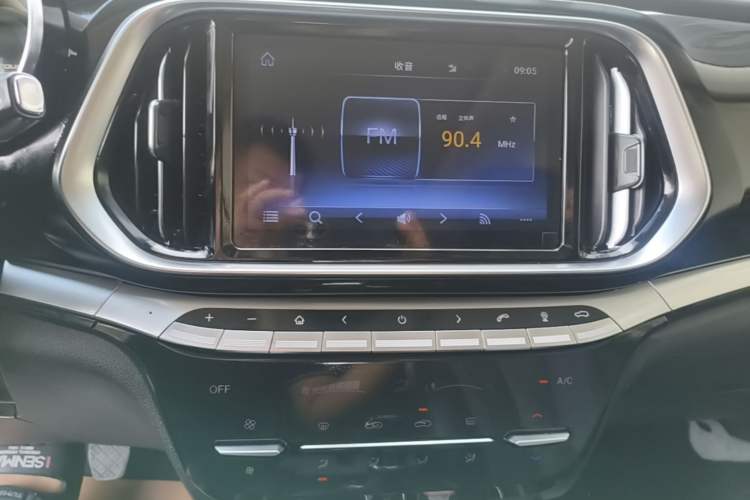 Used JETOUR X90 2019 1.5T Manual Smart Enjoyment Model 6 Seats China V Emission Standard Audio And AC Panel