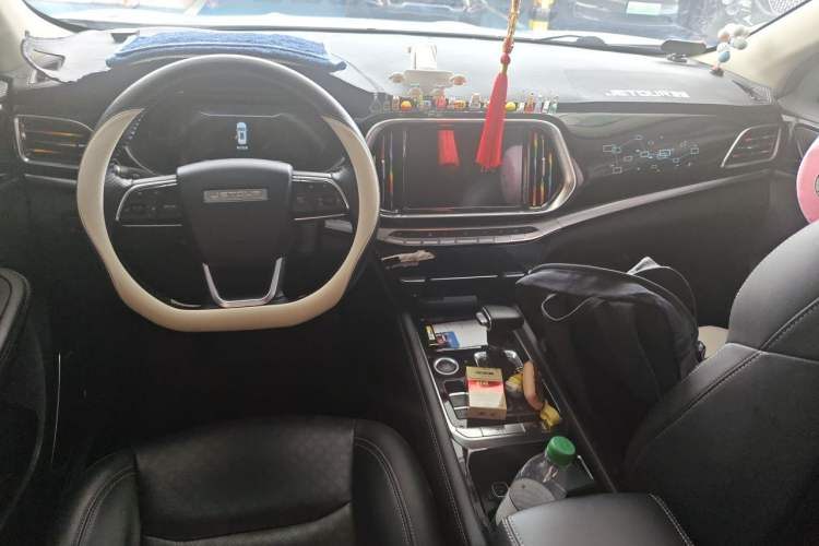 Used JETOUR X90 2019 1.5T Automatic Enjoyment Model 5 Seats China V Emission Standard Center Console