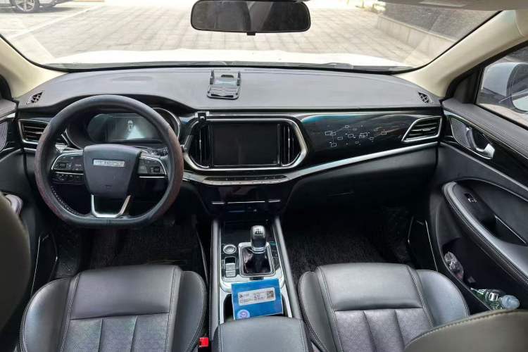 Used JETOUR X90 2019 1.5T Manual Smart Enjoyment Version 6 Seats China VI Standard Center Console