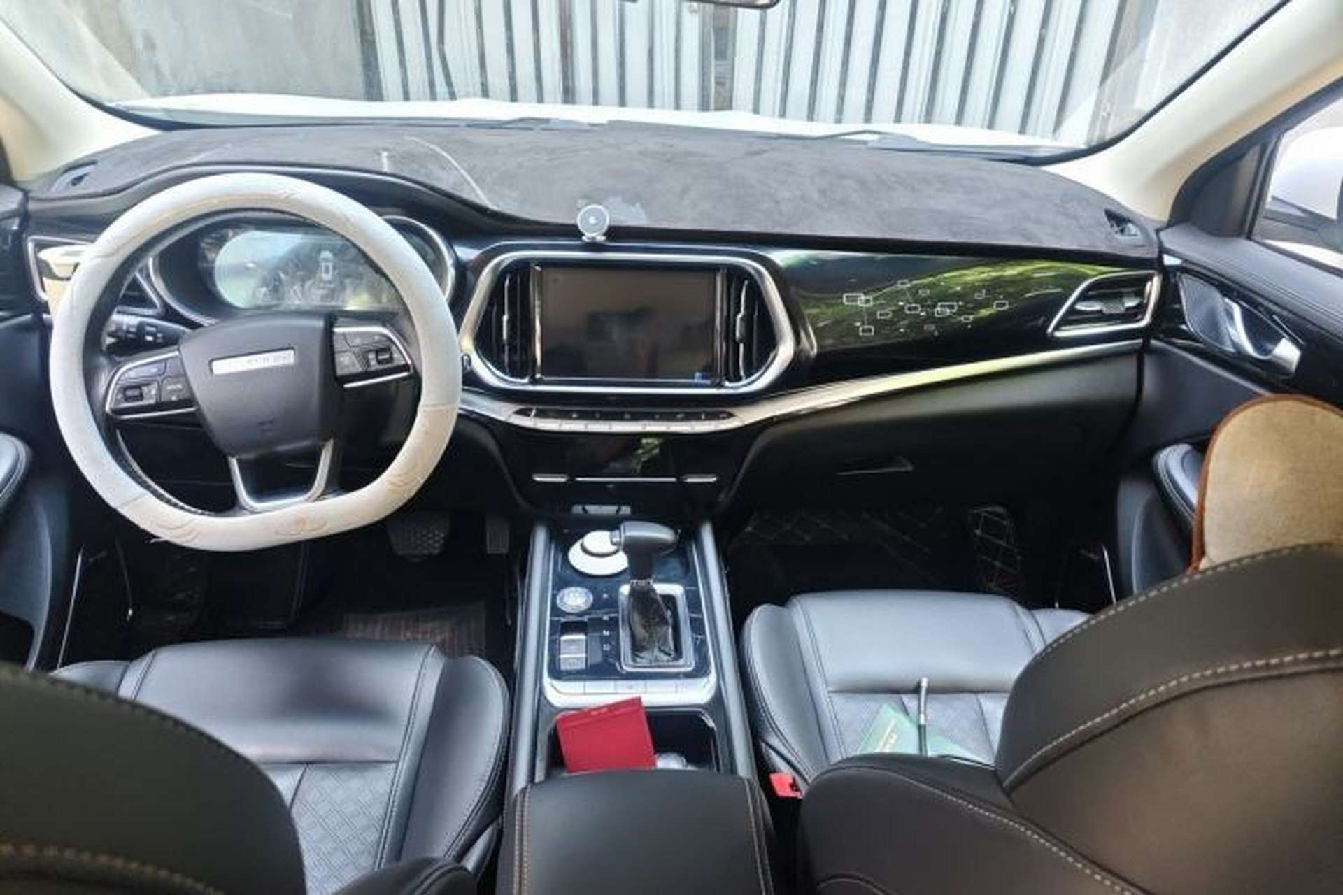 Used JETOUR X90 2019 1.5T Automatic Smart Enjoyment 6-Seater Emission Standard China V Center Console