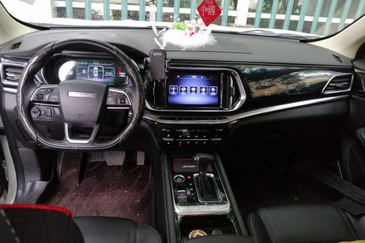 Used JETOUR X90 2019 1.5T DCT Smart Enjoyment Version 5 Seats China VI Standard Center Console