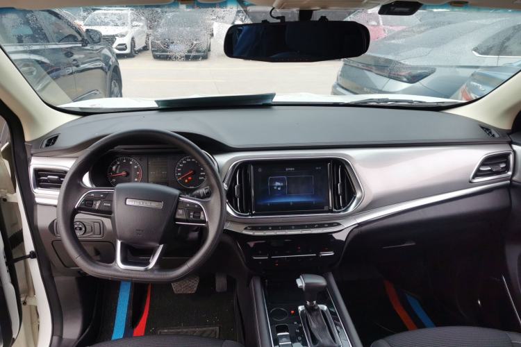 Used JETOUR X90 2019 1.5T Automatic Luxury Edition 5 Seats China V Standard Center Console