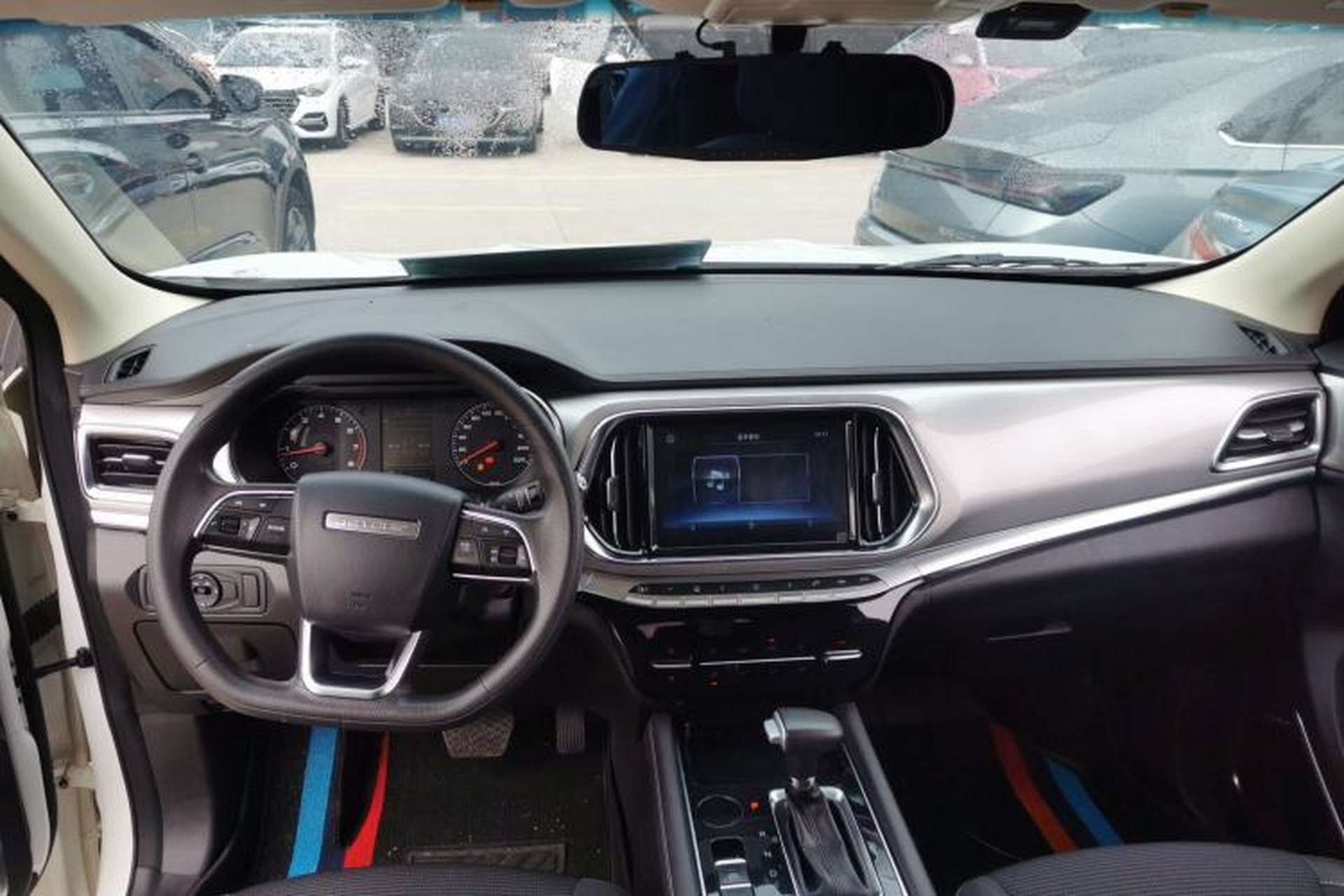 Used JETOUR X90 2019 1.5T Automatic Luxury Edition 5 Seats China V Standard Center Console
