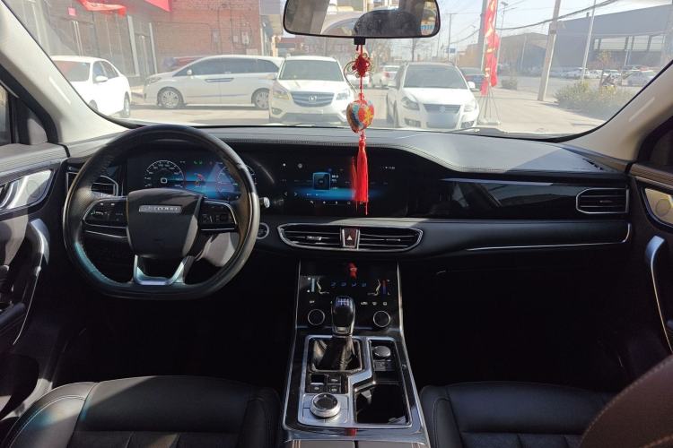 Used JETOUR X90 2019 1.5T Manual Smart Enjoyment Version 5 Seats China V Standard Center Console
