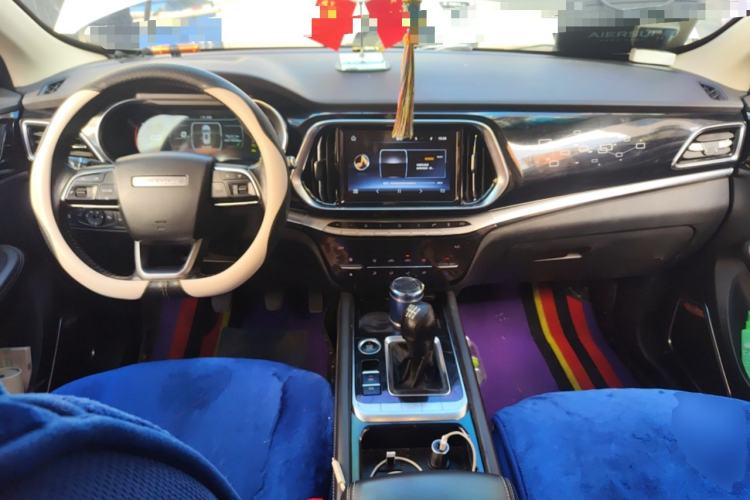Used JETOUR X90 2019 1.5T Manual Smart Enjoyment Version 5 Seats China VI Standard Center Console