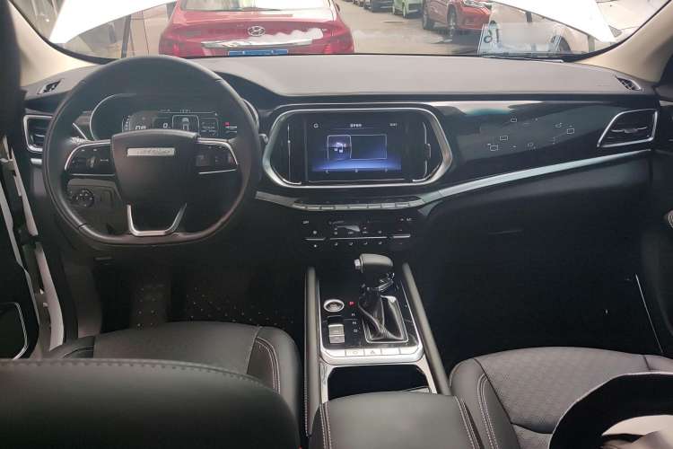 Used JETOUR X90 2019 1.6T DCT Smart Travel Edition 6 Seats China VI Standard Center Console