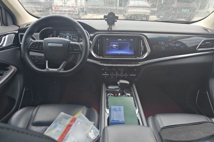 Used JETOUR X90 2019 1.6T DCT Luxury Touring Edition 5 Seats China VI Standard Center Console