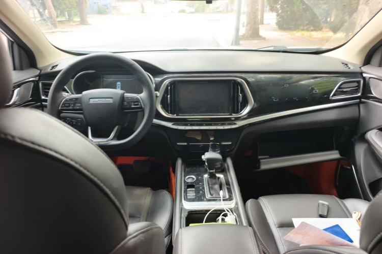 Used JETOUR X90 2019 1.5T Automatic Smart Enjoyment 6-Seater Emission Standard China V Center Console