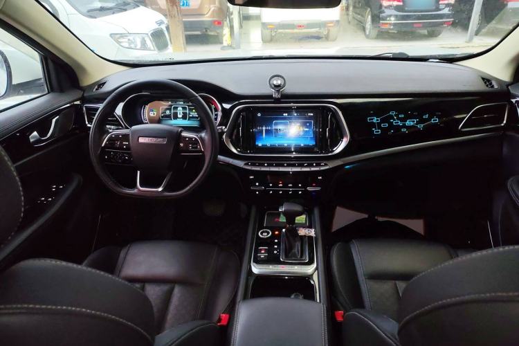 Used JETOUR X90 2019 1.5T Automatic Smart Enjoyment 6-Seater Emission Standard China V Center Console