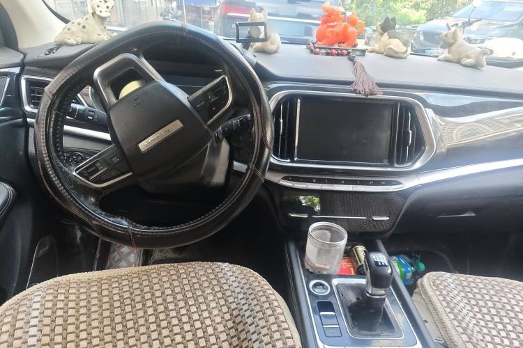 Used JETOUR X90 2019 1.5T Manual Enjoyment Model 6 Seats China VI Standard Center Console